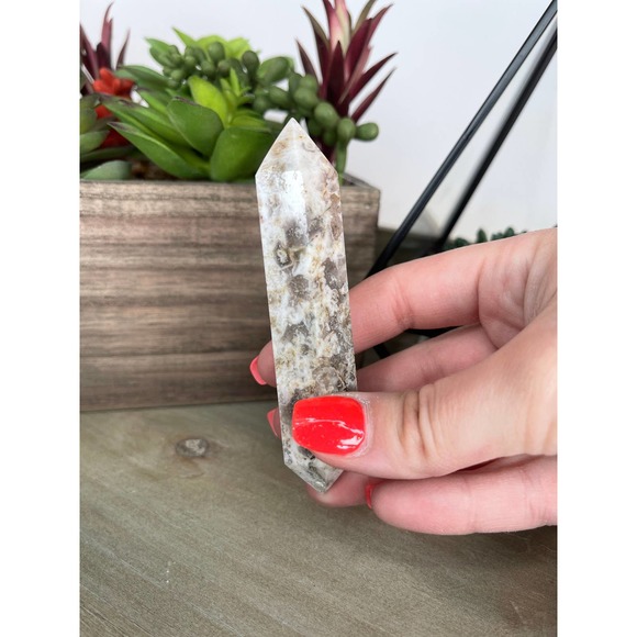 Quartz and dream amethyst double terminated polished point / wand crystal - Picture 7 of 8